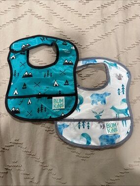 Bumkins Teal & White Waterproof Baby Bibs Outdoors / Wildlife Print (2-Pack)